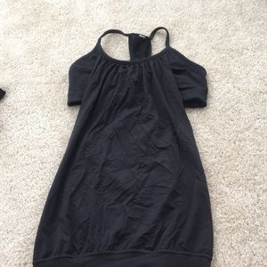 Flowy lulu tank with built in bra